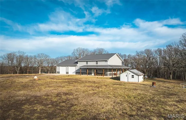$764,000 | 47 Mt Zion Road, Tuscumbia, MO 65082
