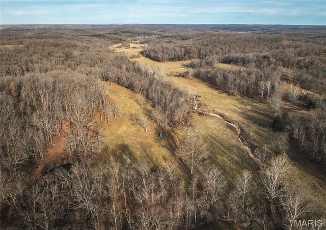 $764,000 | 47 Mt Zion Road, Tuscumbia, MO 65082