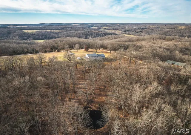 $764,000 | 47 Mt Zion Road, Tuscumbia, MO 65082