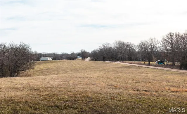 $764,000 | 47 Mt Zion Road, Tuscumbia, MO 65082