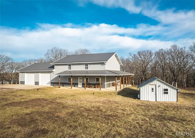 $764,000 | 47 Mt Zion Road, Tuscumbia, MO 65082
