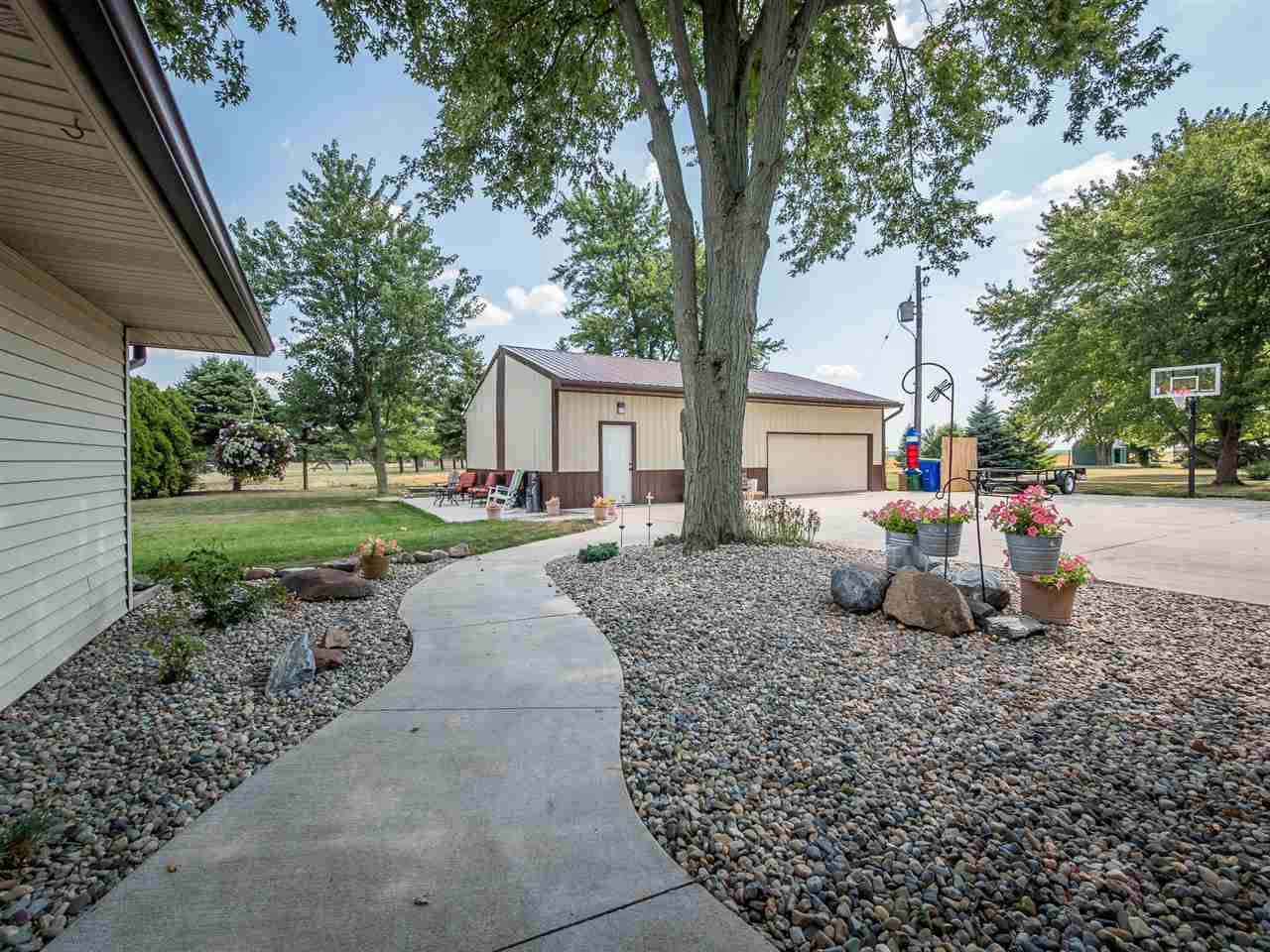 21908 State Rte 101 Woodburn, IN 46797 - Photo 4 of 36