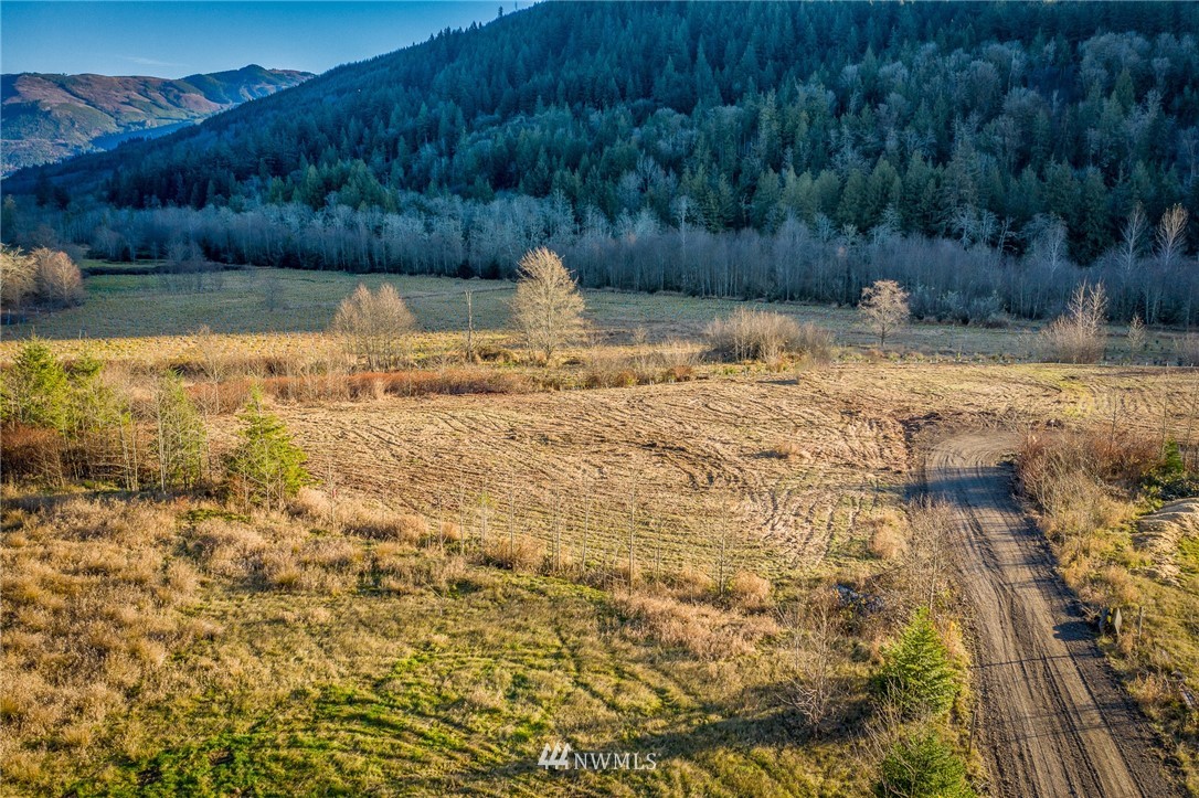 4439 Park Road Sedro-Woolley, WA 98284 - Photo 3 of 21 Gallery Image 3