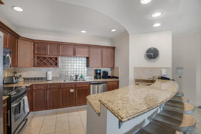 $739,900 | 10 Harbor Boulevard, Unit W528, Destin, FL 32541