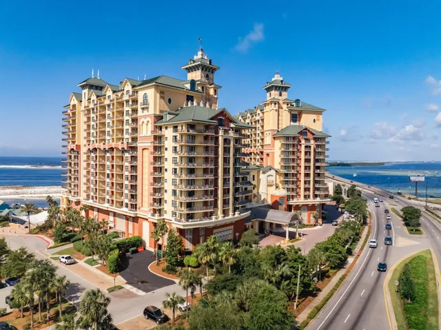 $739,900 | 10 Harbor Boulevard, Unit W528, Destin, FL 32541