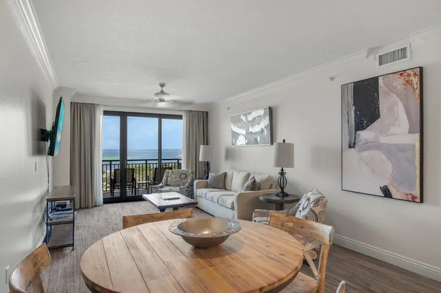 $739,900 | 10 Harbor Boulevard, Unit W528, Destin, FL 32541