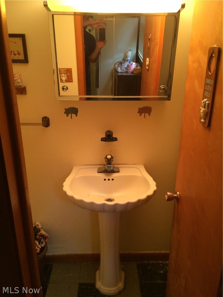 3629 Longfield Road Ravenna, OH 44266 - Photo 19 of 19 Half bath