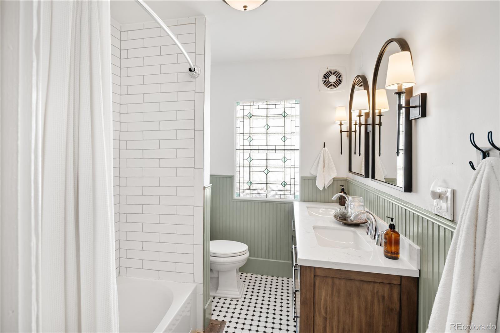 2233 Ivy Street Denver, CO 80207 - Photo 29 of 50