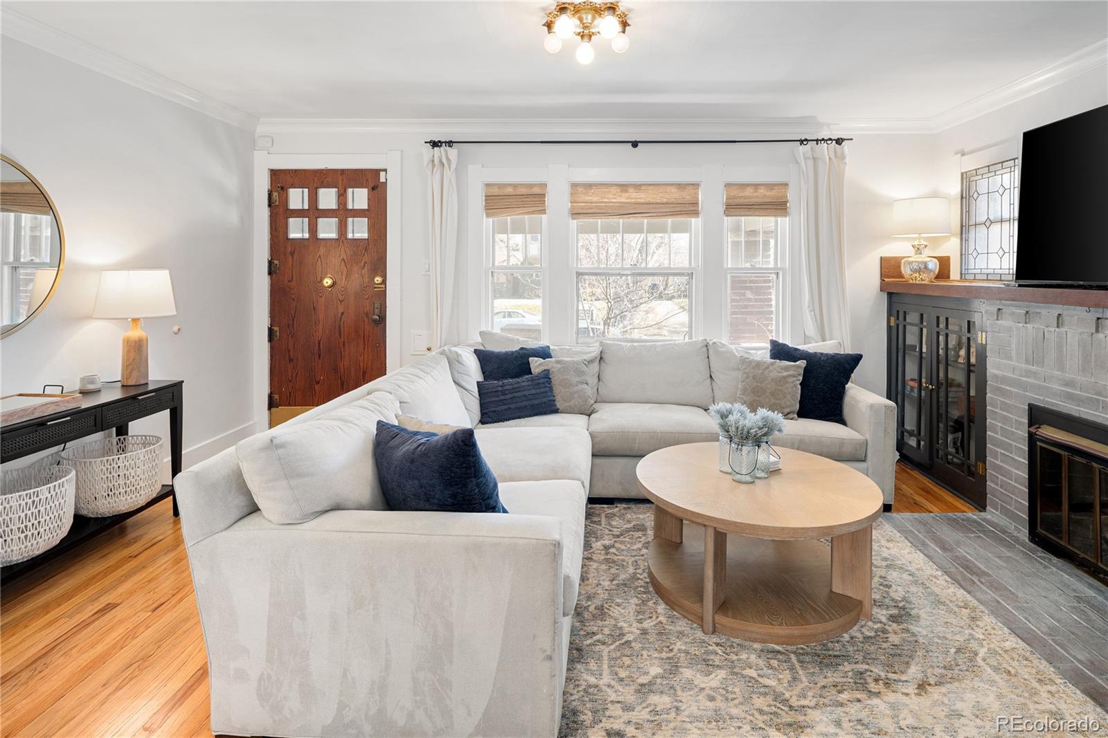 2233 Ivy Street Denver, CO 80207 - Photo 4 of 50