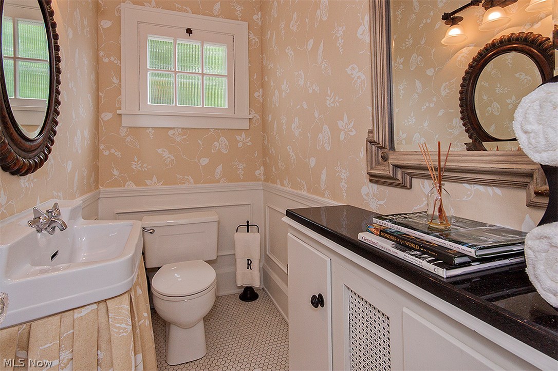 2969 Eaton Road Shaker Heights, OH 44122 - Photo 13 of 25 Gallery Image 13