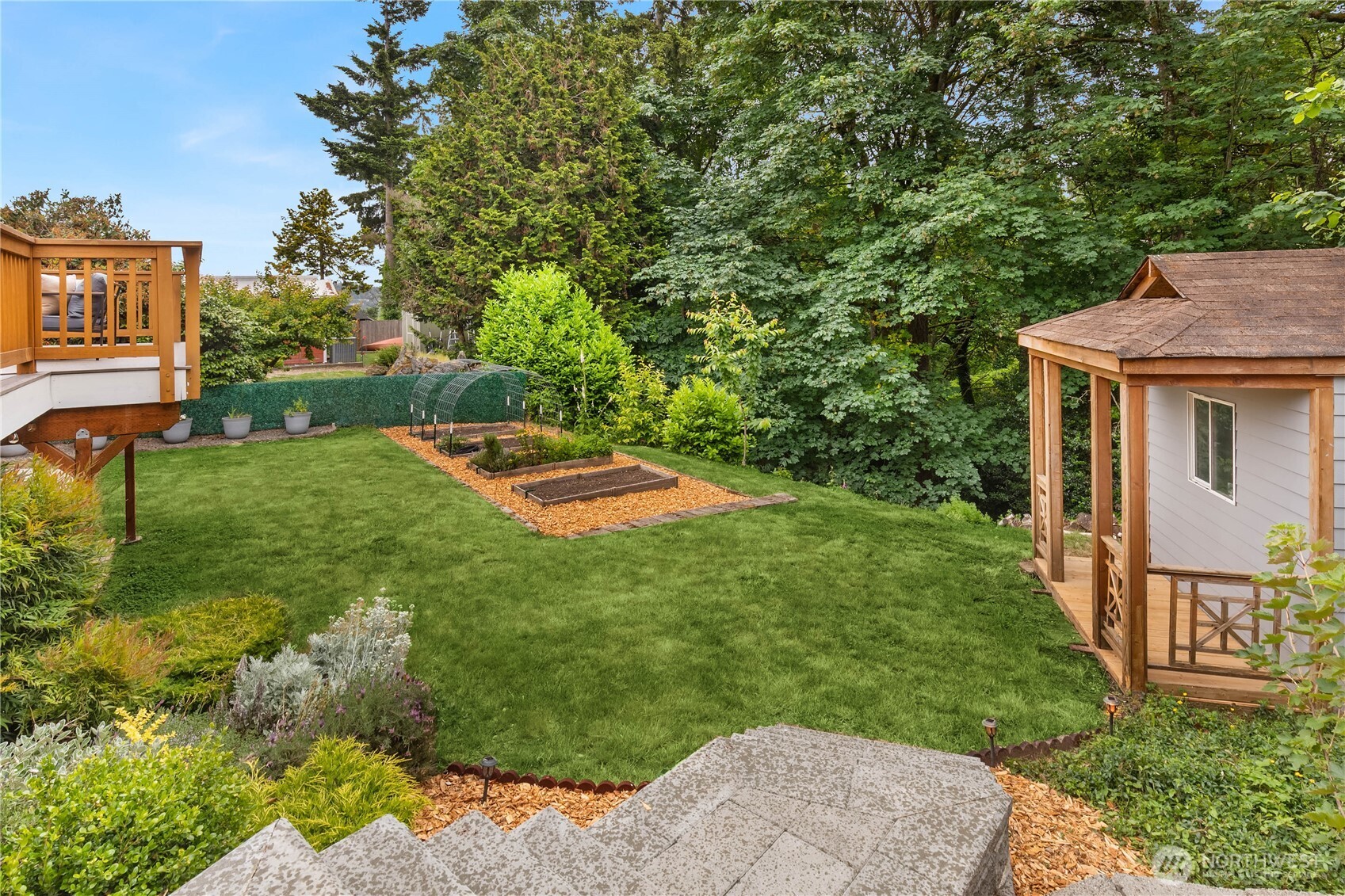 217 Northwest 6th Street Renton, WA 98057 - Photo 4 of 39