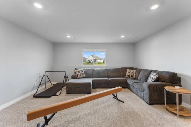 $489,900 | 1821 Dauwalter Circle, Carver, MN 55315