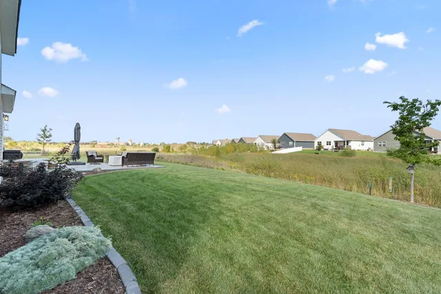 $489,900 | 1821 Dauwalter Circle, Carver, MN 55315