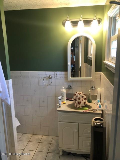 4715 Dover Road Louisville, KY 40216 - Photo 23 of 33 23