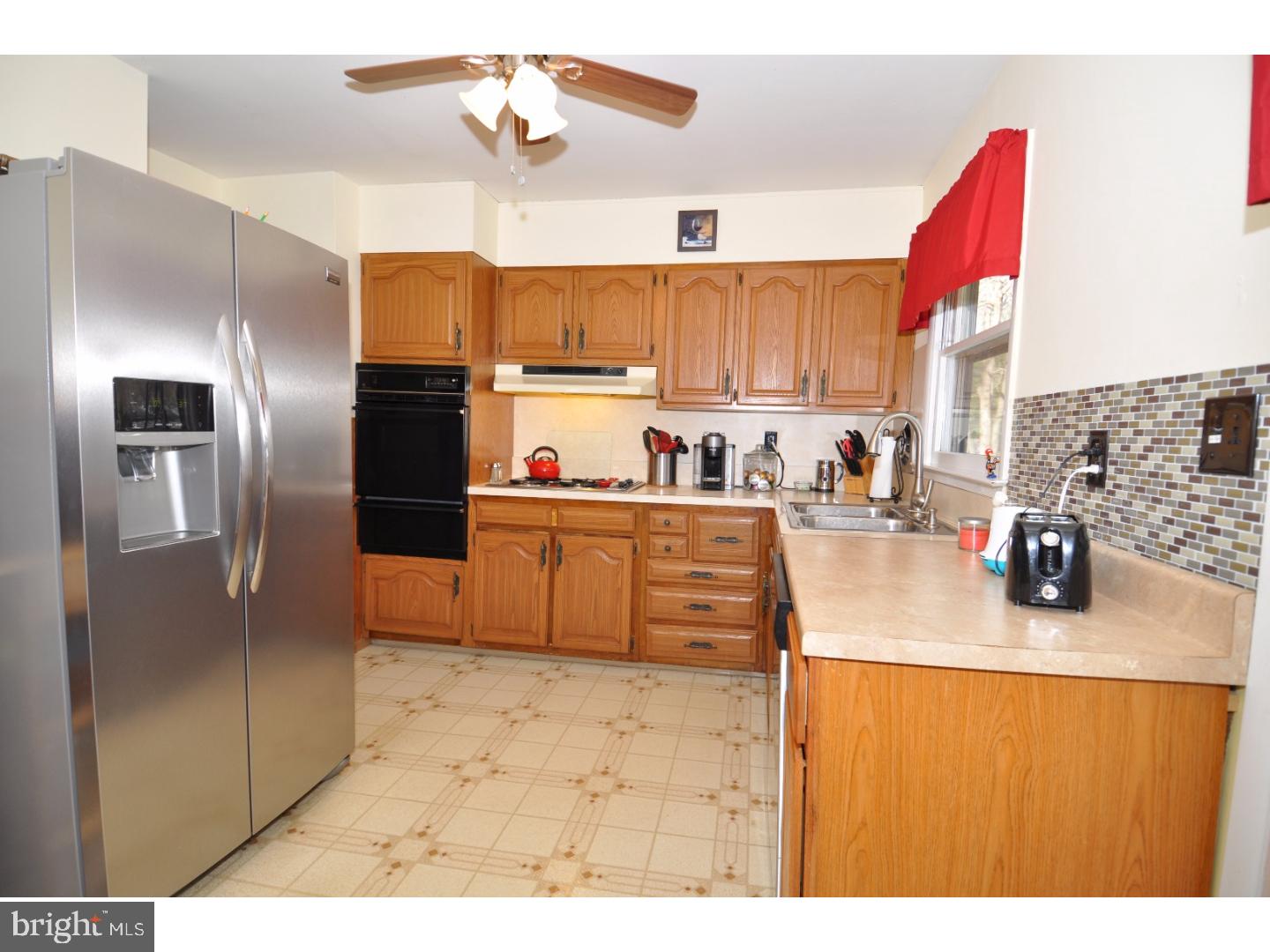 39 Rockland Road Ewing, NJ 08638 - Photo 11 of 25 Kitchen