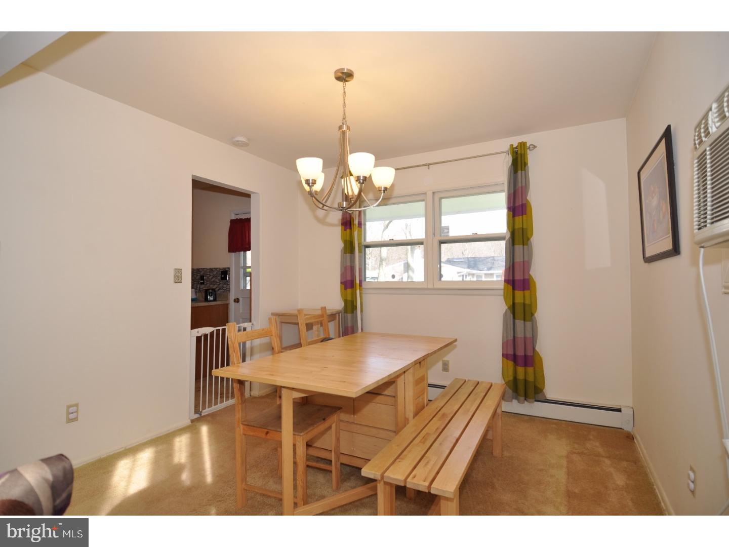 39 Rockland Road Ewing, NJ 08638 - Photo 3 of 25 Dining Room