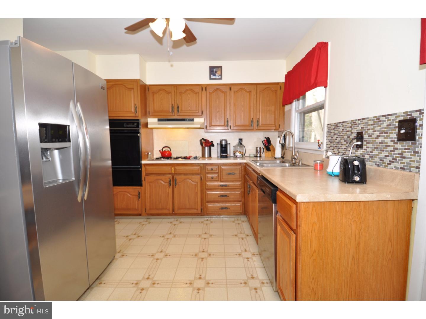 39 Rockland Road Ewing, NJ 08638 - Photo 4 of 25 Kitchen