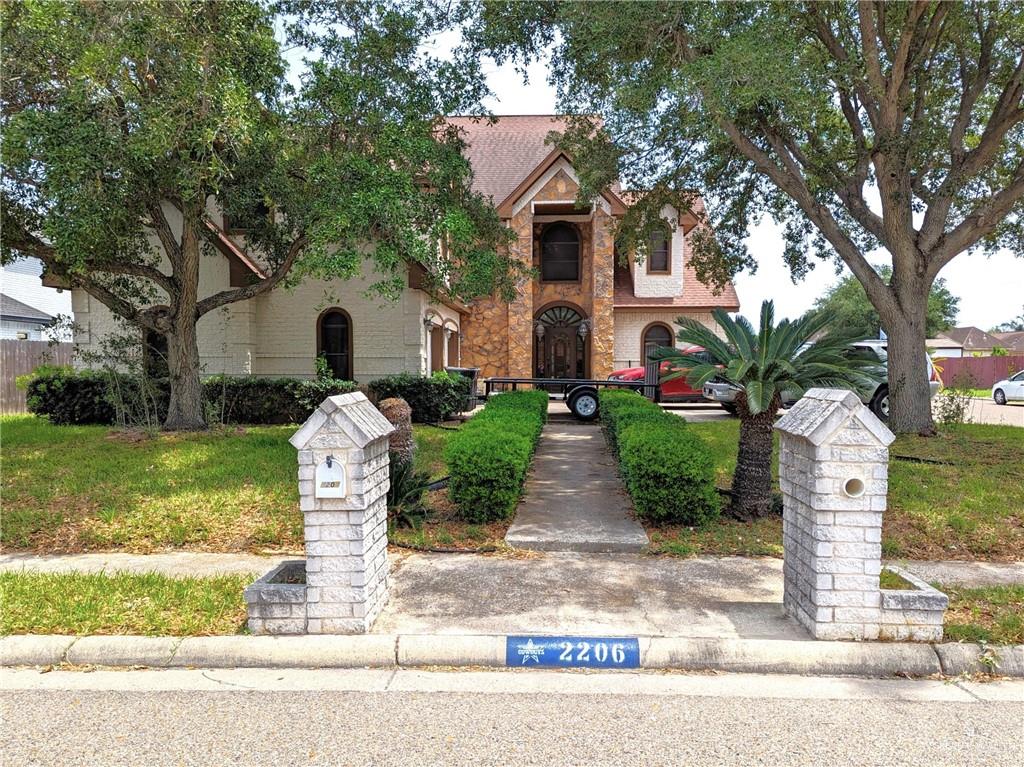 2206 Highland Dr  