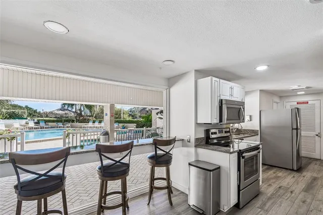 $264,900 | 2615 Cove Cay Drive, Unit 409, Clearwater, FL 33760
