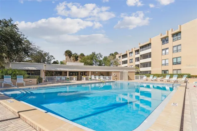 $264,900 | 2615 Cove Cay Drive, Unit 409, Clearwater, FL 33760