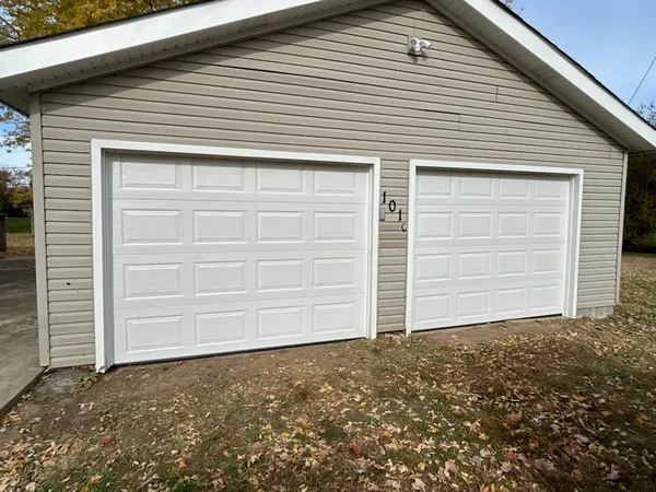 $199,900 | 101 Vermillion Street, Troy Grove, IL 61372