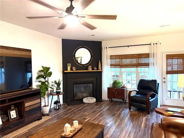 $385,000 | 3827 Wood Avenue, Archdale, NC 27263