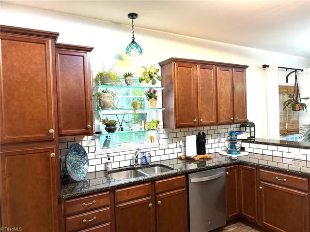 $385,000 | 3827 Wood Avenue, Archdale, NC 27263