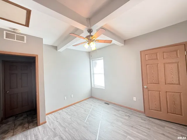 $87,900 | 615 South Logan Avenue, Carbondale, IL 62901