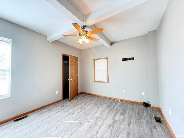 $87,900 | 615 South Logan Avenue, Carbondale, IL 62901