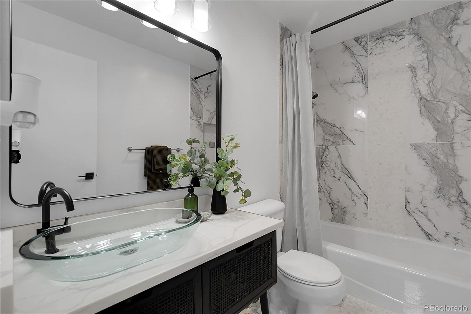 2505 South Hooker Street Denver, CO 80219 - Photo 10 of 39