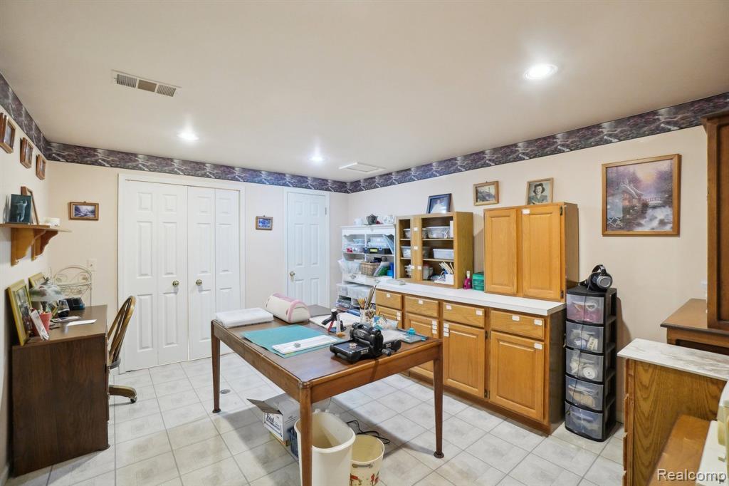 2138 Kennedy Drive Rochester Hills, MI 48309 - Photo 37 of 63