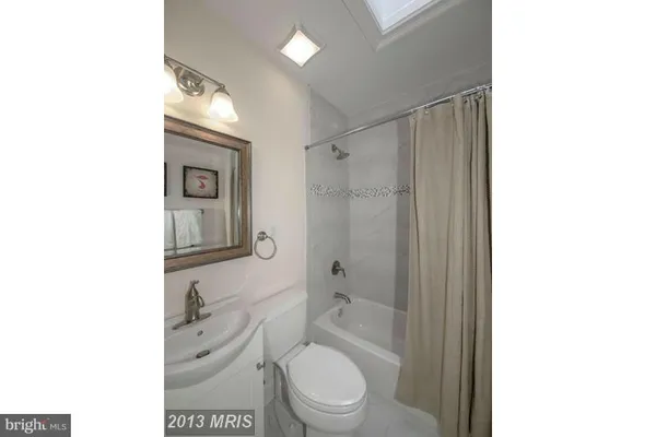 $3,250 | 2309 3rd Street Northeast, Washington, DC 20002