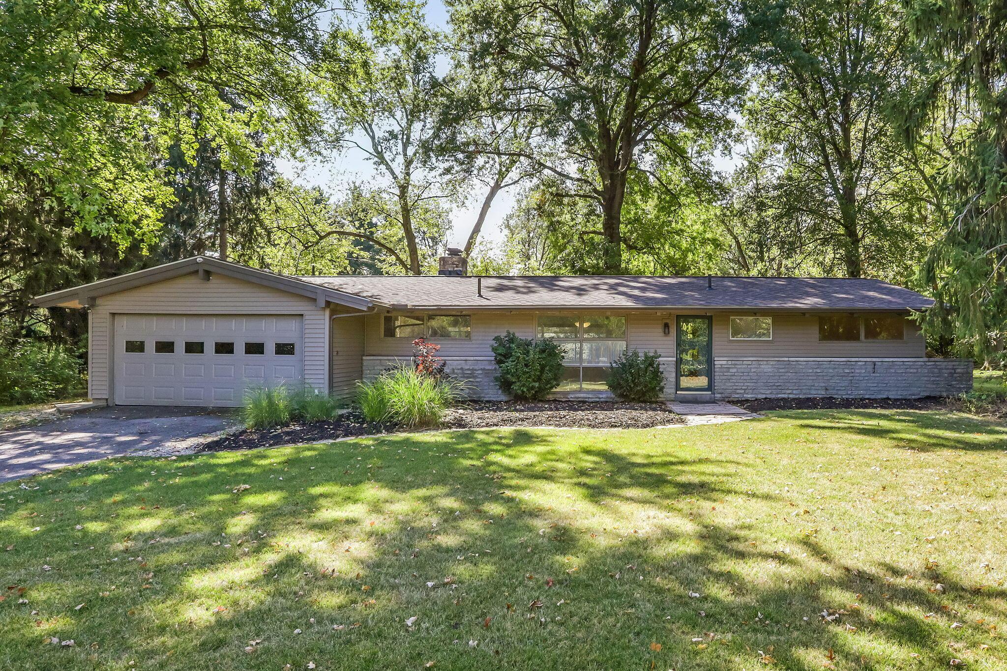 3231 Fishinger Road Columbus, OH 43221 - Photo 2 of 53 Perfect from yard