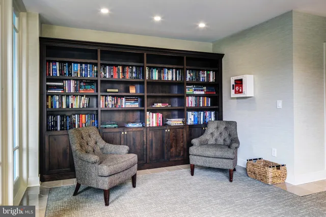 $687,000 | 5 Park Place, Unit 102, Annapolis, MD 21401