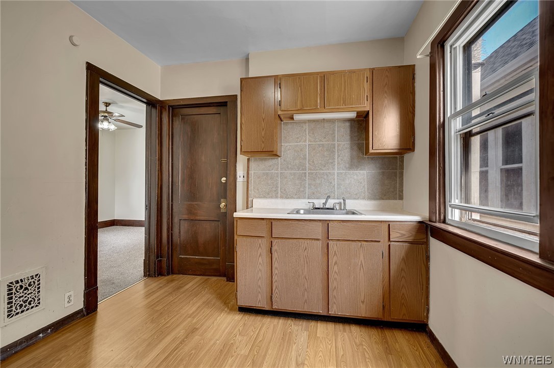 565 Military Road Buffalo, NY 14207 - Photo 19 of 48