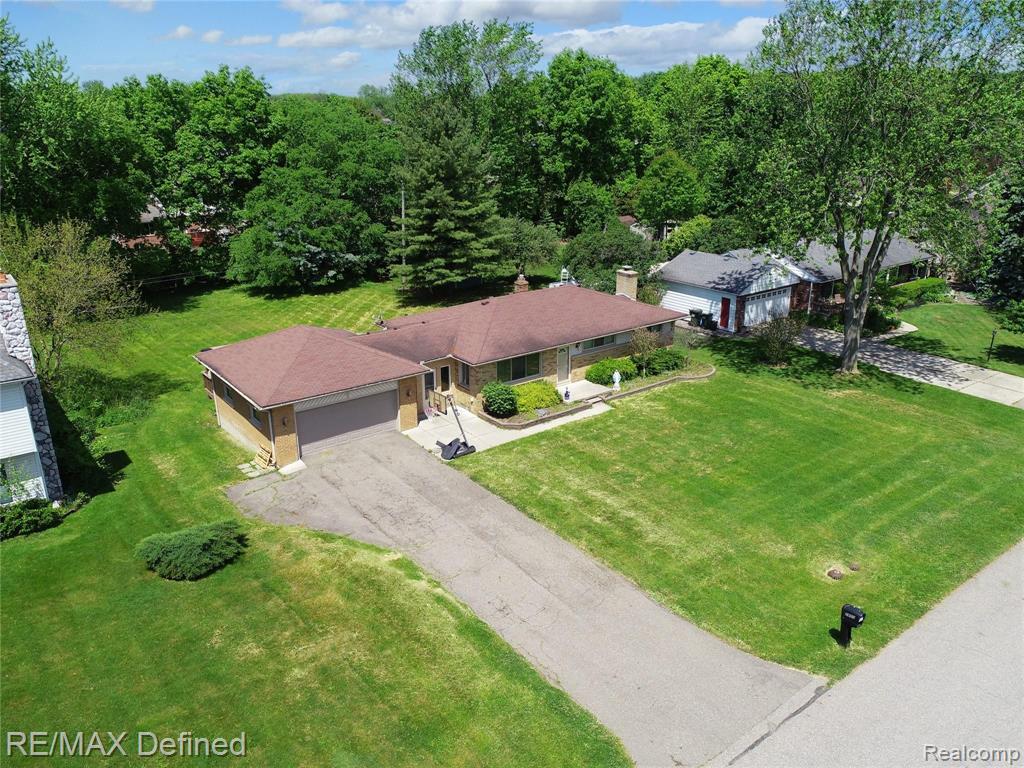 2850 Harrington Road Rochester Hills, MI 48307 - Photo 3 of 25