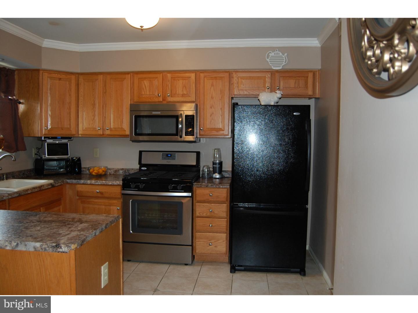 116 Harmony Cir Road Sicklerville, NJ 08081 - Photo 5 of 20 Gallery Image 5