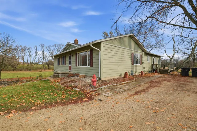$369,900 | N8838 County Road East, East Troy, WI 53120