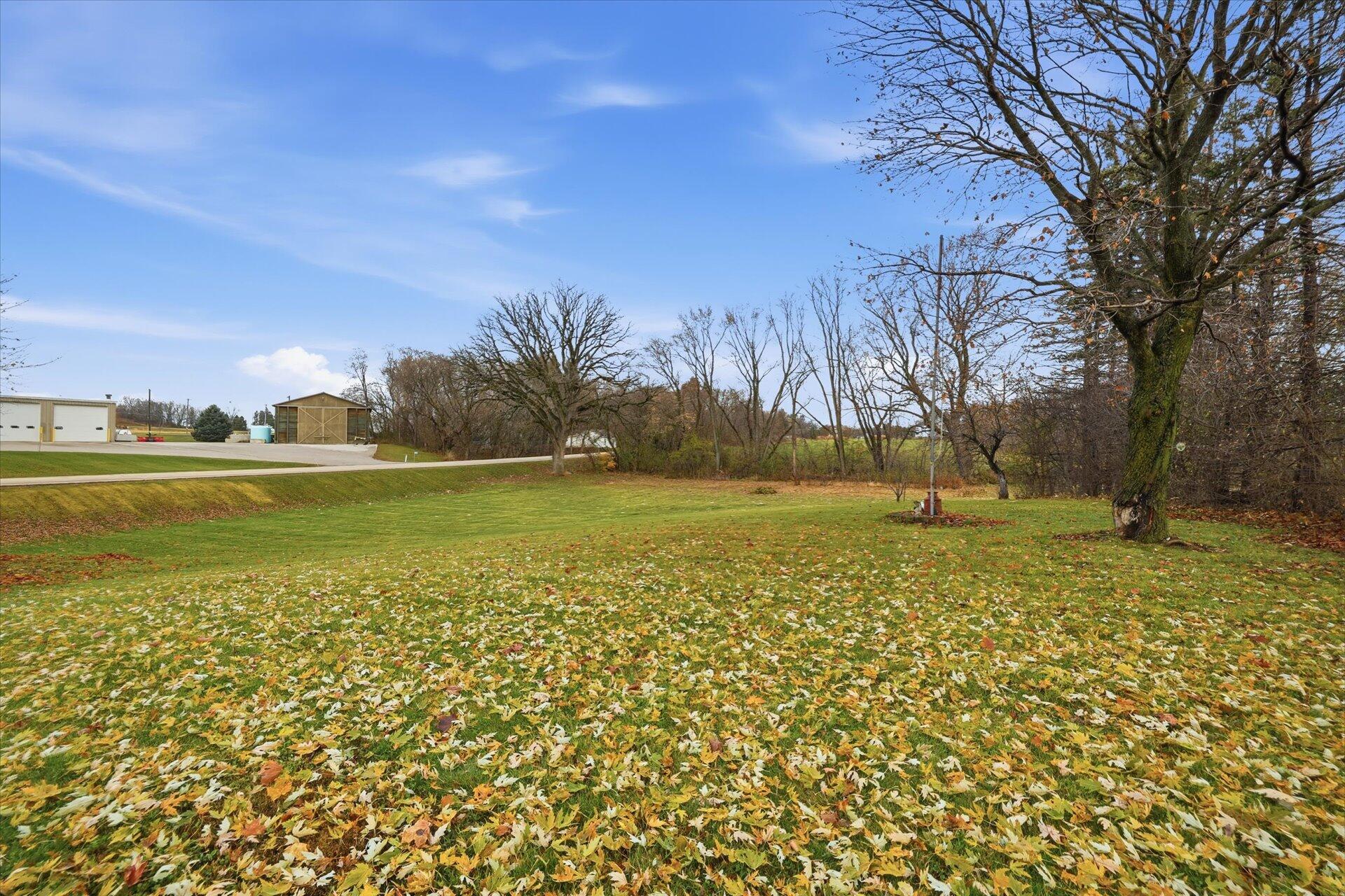 N8838 County Road East East Troy, WI 53120 - Photo 24 of 26 Open yard !