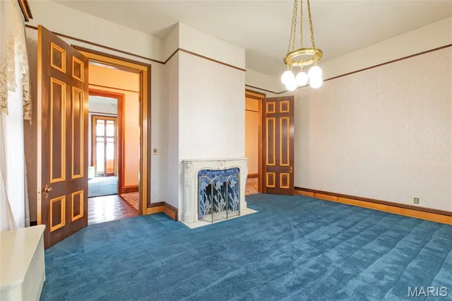 $189,900 | 109 North 4th Street, Carrollton, IL 62016