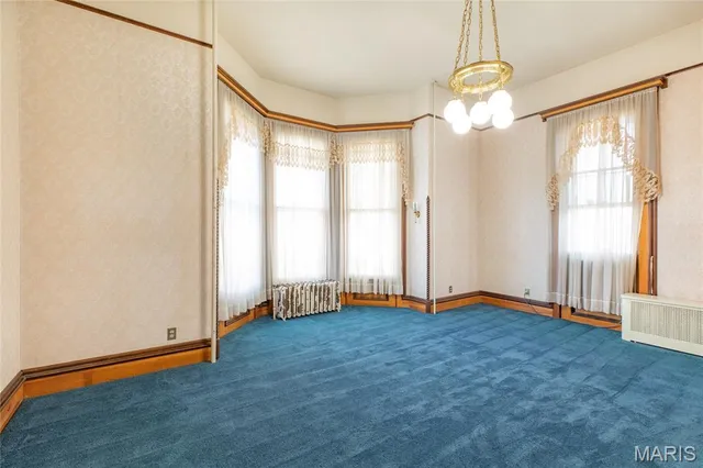 $189,900 | 109 North 4th Street, Carrollton, IL 62016