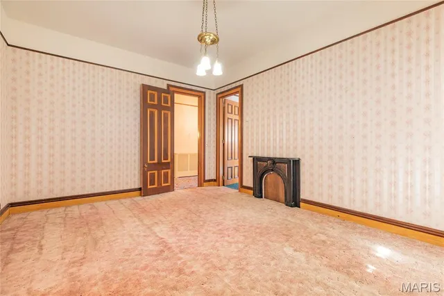 $189,900 | 109 North 4th Street, Carrollton, IL 62016