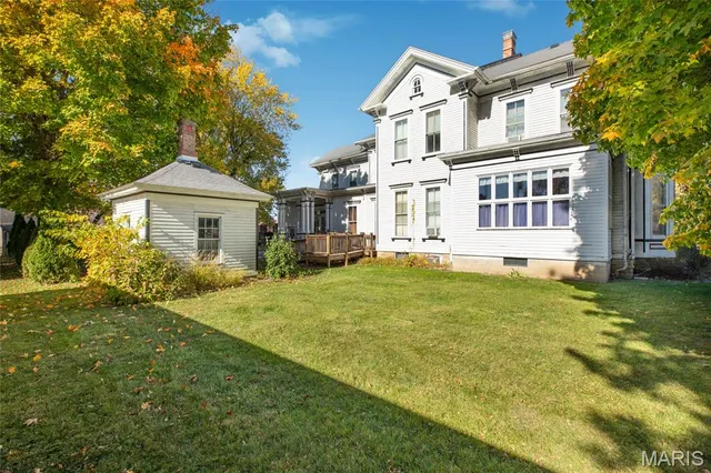 $189,900 | 109 North 4th Street, Carrollton, IL 62016