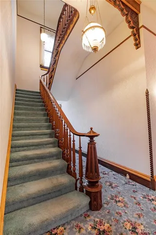 $189,900 | 109 North 4th Street, Carrollton, IL 62016