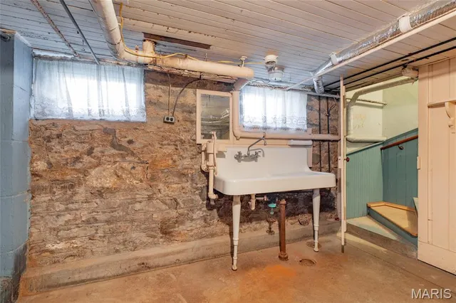 $189,900 | 109 North 4th Street, Carrollton, IL 62016