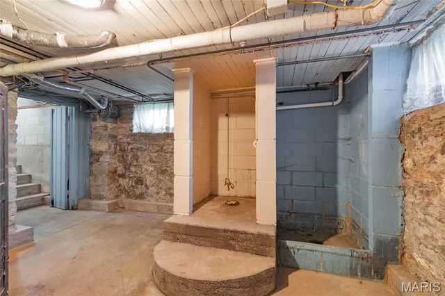 $189,900 | 109 North 4th Street, Carrollton, IL 62016