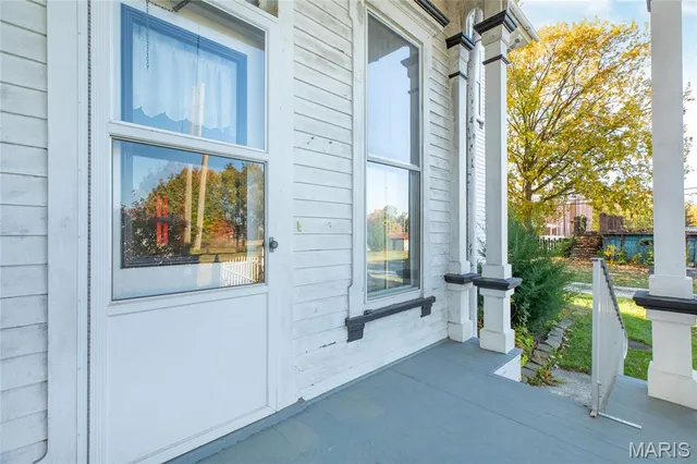 $189,900 | 109 North 4th Street, Carrollton, IL 62016