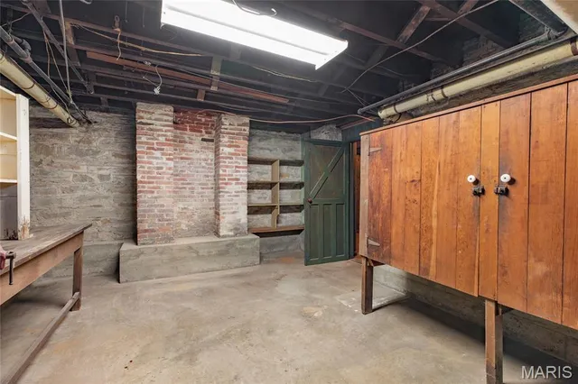 $189,900 | 109 North 4th Street, Carrollton, IL 62016