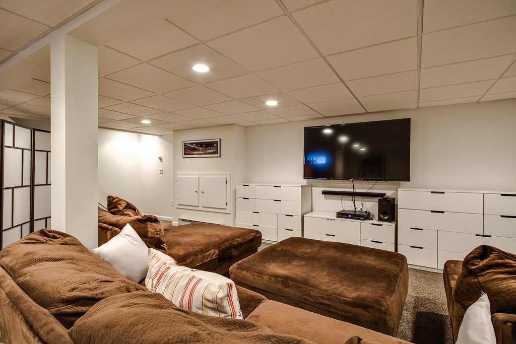 205 Salem End Road Framingham, MA 01702 - Photo 18 of 21 Gallery Image 18