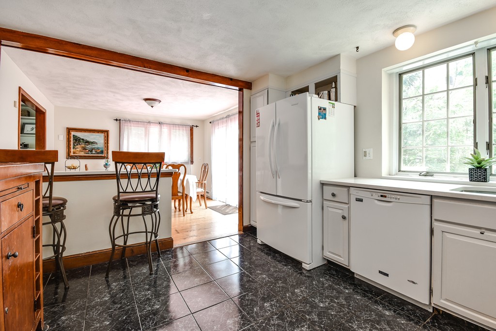 205 Salem End Road Framingham, MA 01702 - Photo 8 of 21 Gallery Image 8